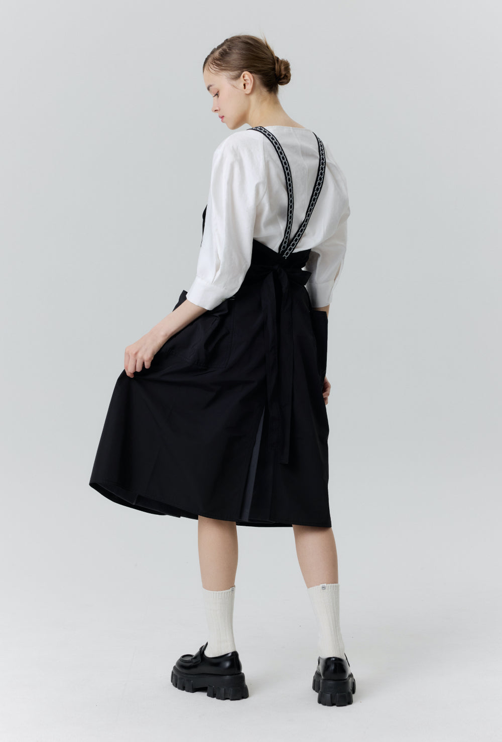 チェーンヒドゥンヒップエプロン