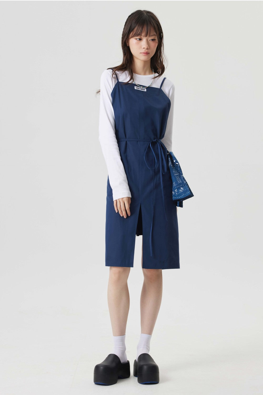 エッセンシャルイージーエプロンネイビー